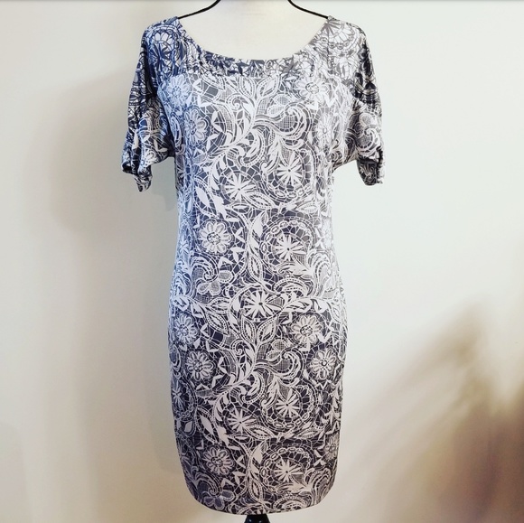 Banana Republic Dresses & Skirts - 🍉 Banana Republic Gray White Dress